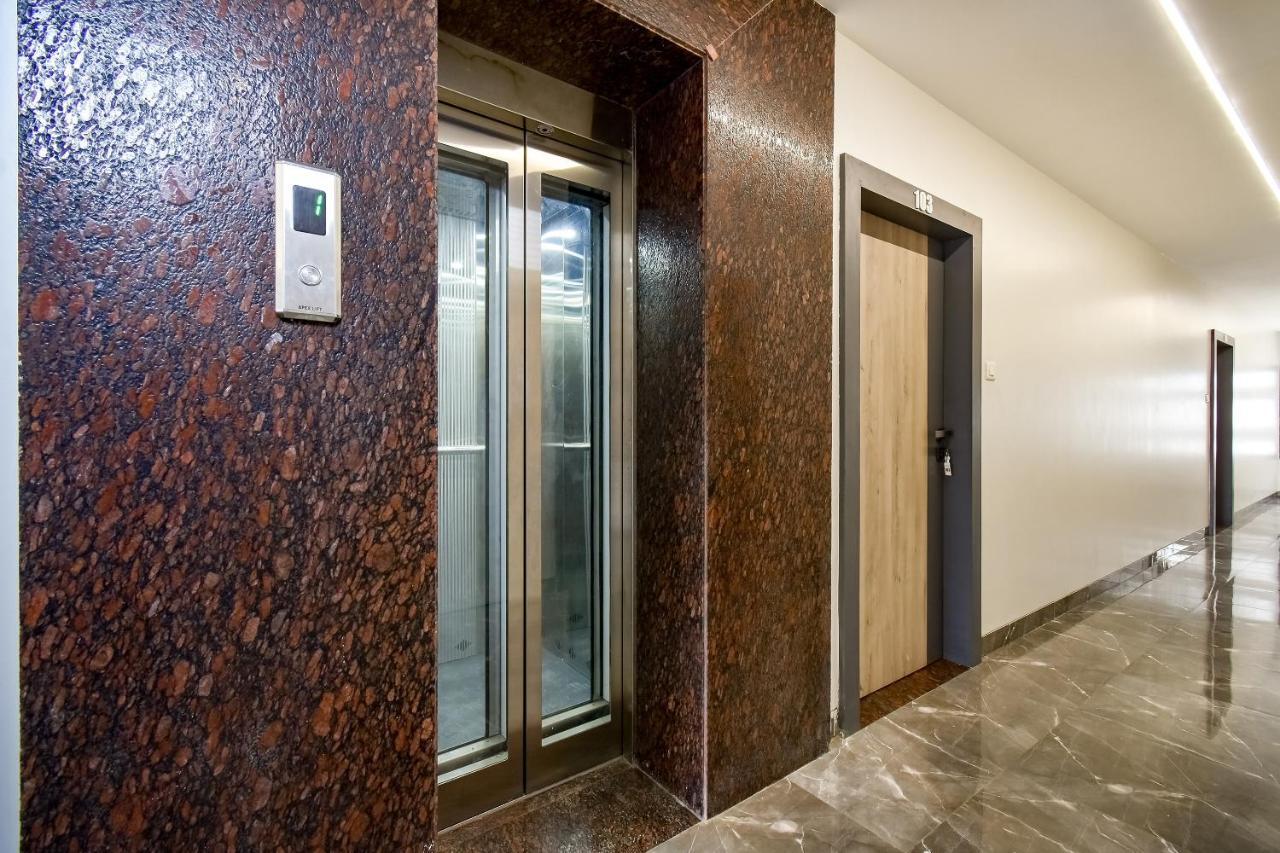 Capital O 71866 Hotel Ansh Аурангабад Экстерьер фото